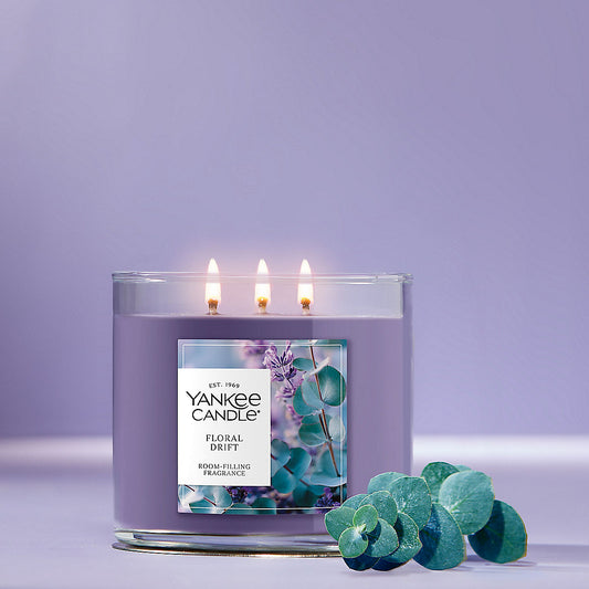 Floral Drift 3-Wick Candle - US 93668