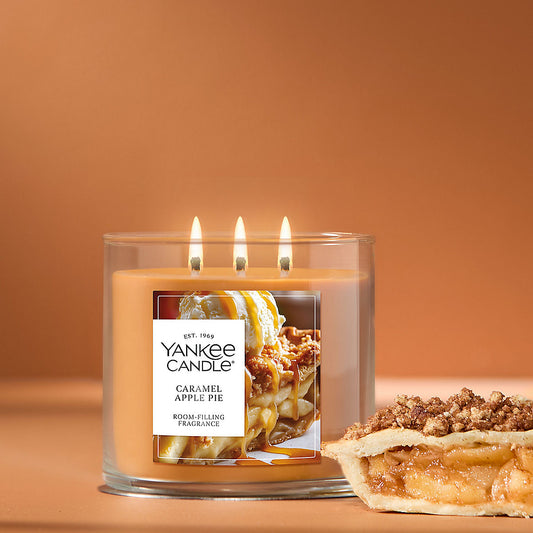 Caramel Apple Pie 3-Wick Candle - US 10336