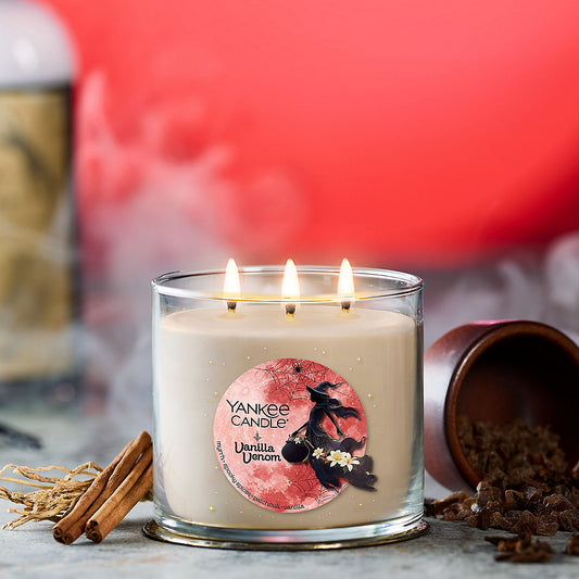 Vanilla Venom 3-Wick Candle - US 74778