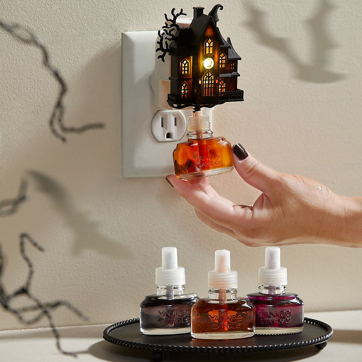 Haunted House ScentPlug® Diffuser w/ Light Sensor - US 63473