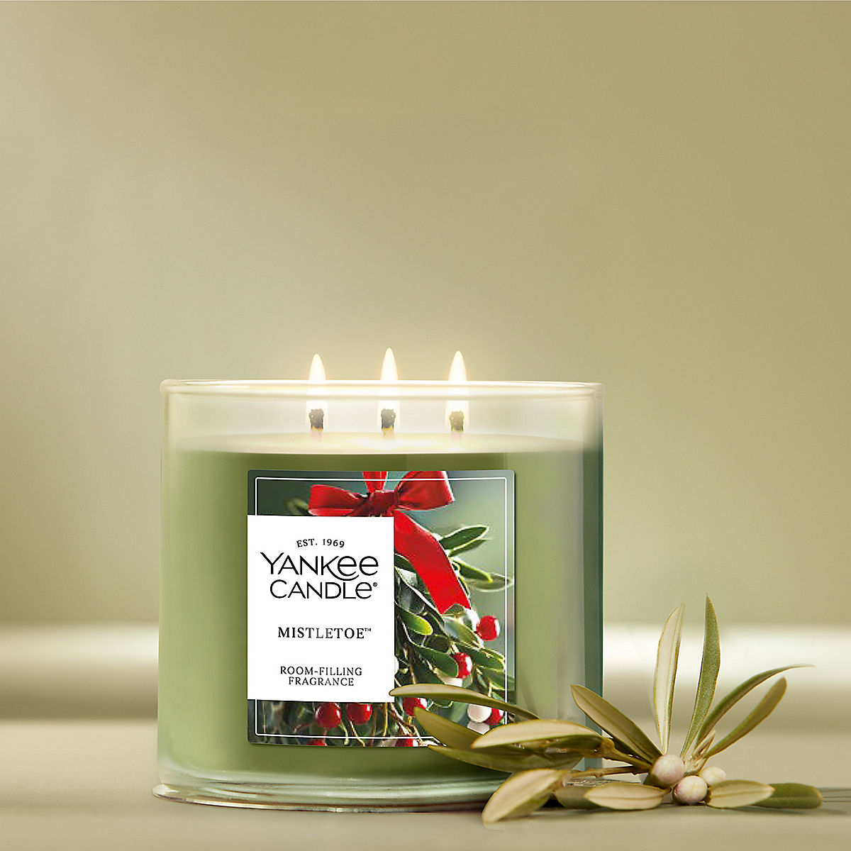 Mistletoe™ 3-Wick Candle - US 93739