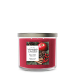 Red Apple Wreath 3-Wick Candle - US 05103