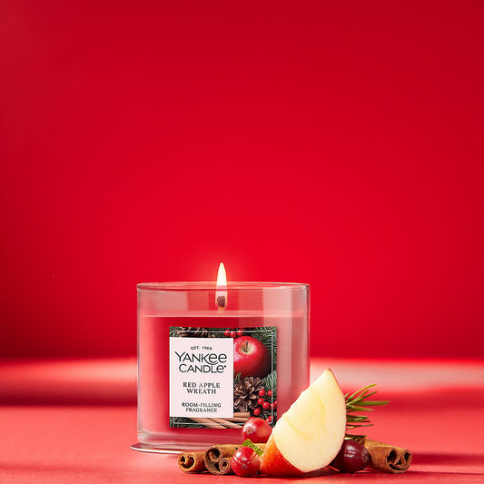 Red Apple Wreath Small Tumbler Candle - US 51184
