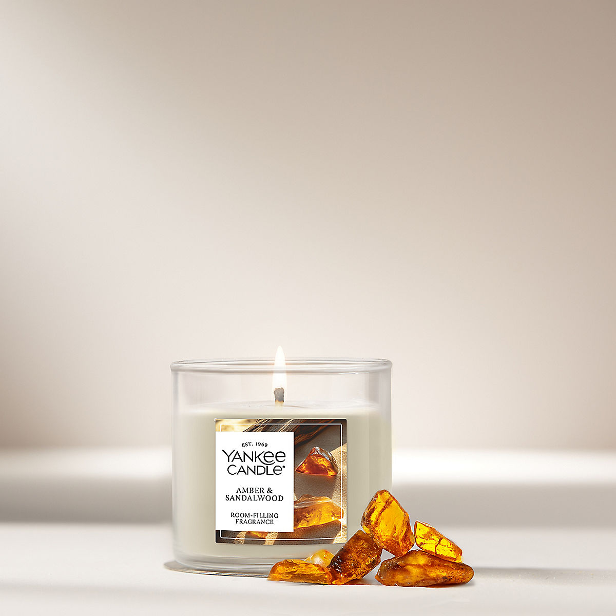 Amber & Sandalwood Small Tumbler Candle - US 82605