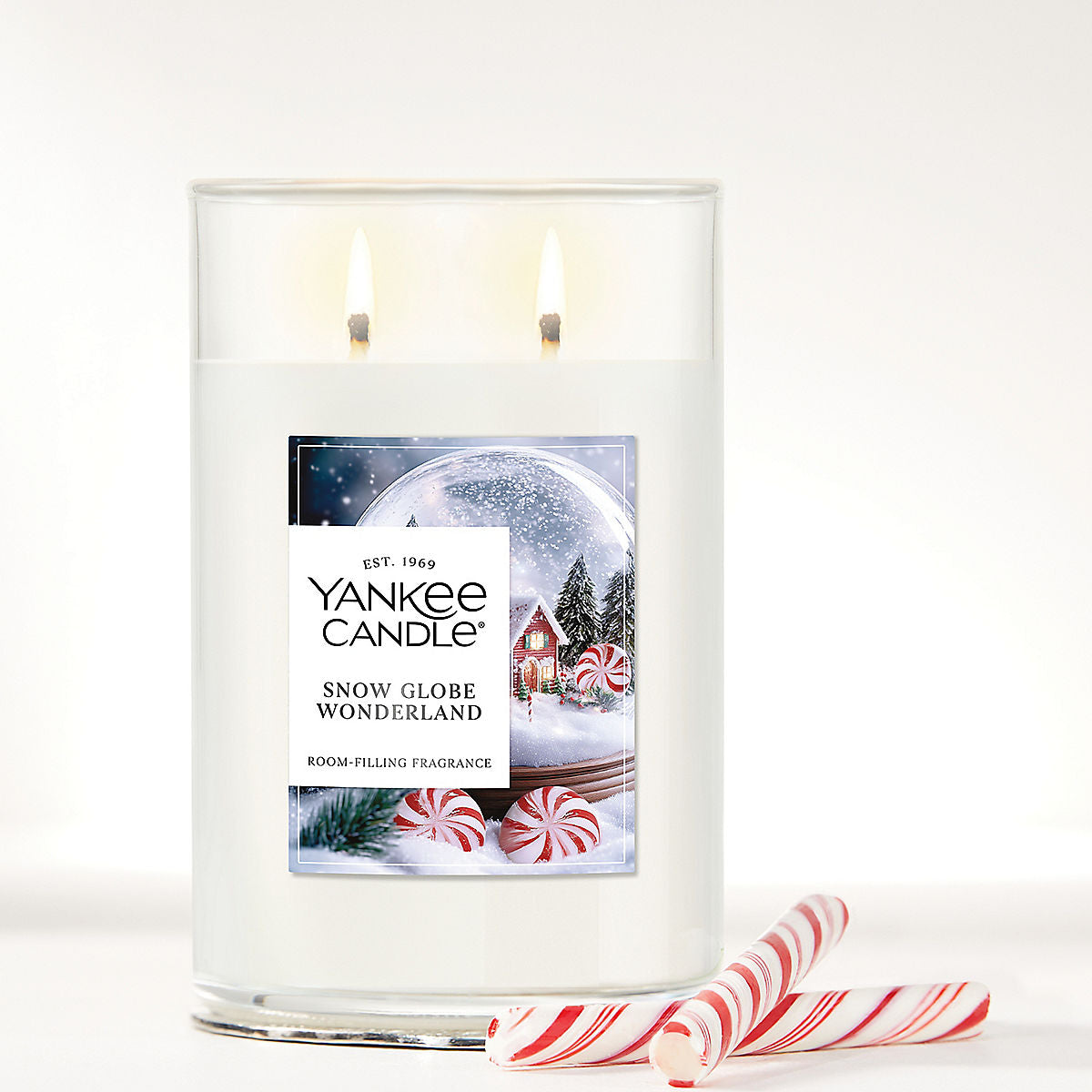 Snow Globe Wonderland Large Tumbler Candle - US 06629