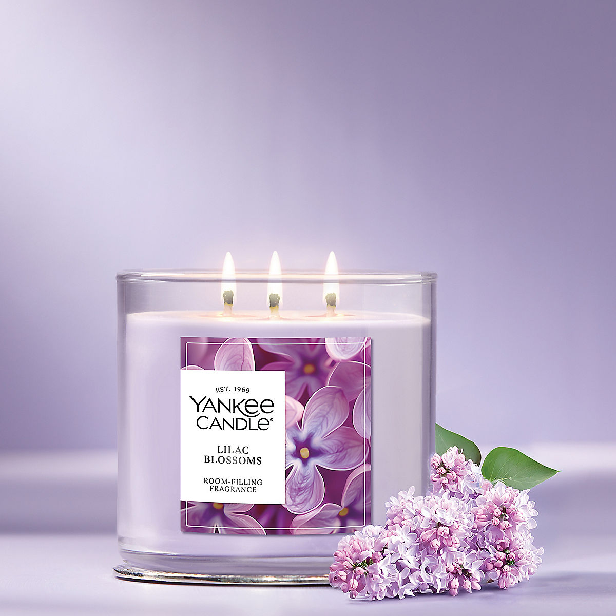 Lilac Blossoms 3-Wick Candle - US 13457