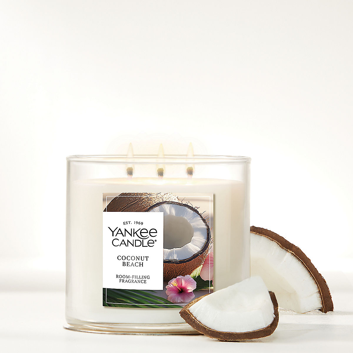 Coconut Beach 3-Wick Candle - US 45184