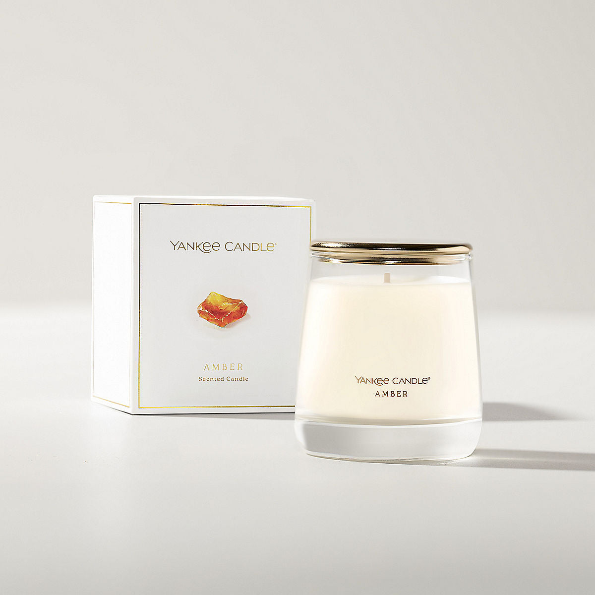 Amber Premium Single-Wick 7oz Candle - US 05398
