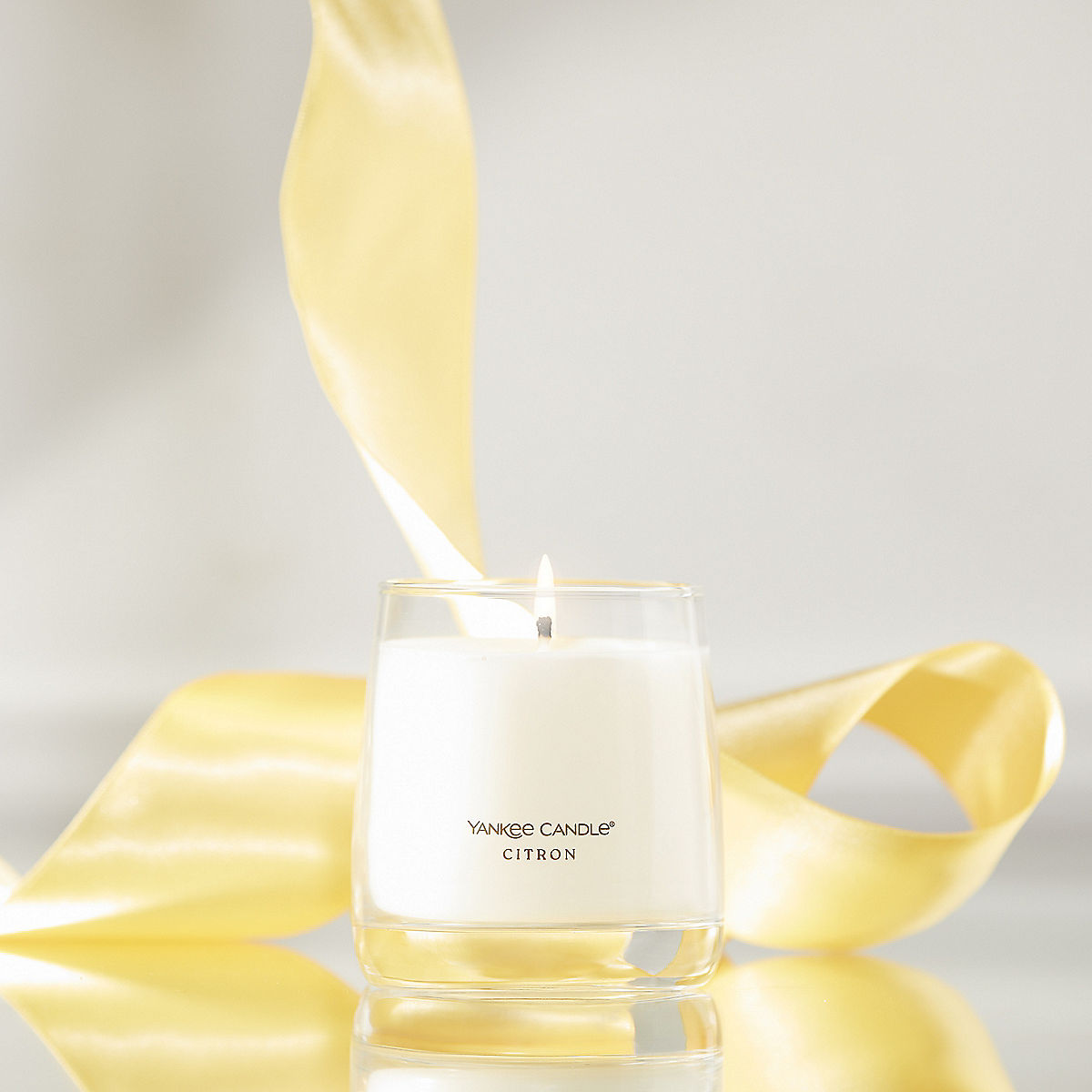 Citron Premium Single-Wick 7oz Candle - US 19732
