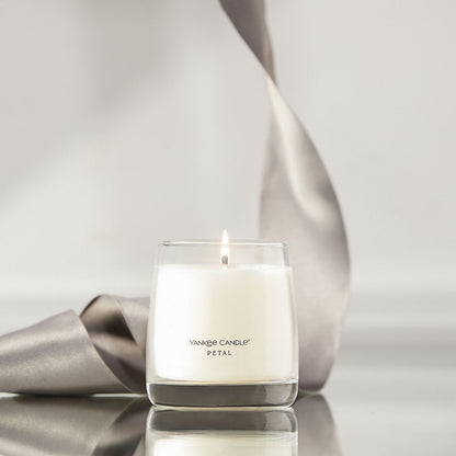 Petal Premium Single-Wick 7oz Candle - US 97811