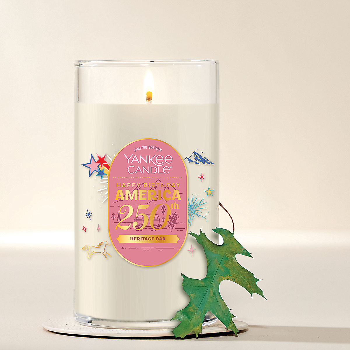 Heritage Oak Medium Pillar Candle - US 08264