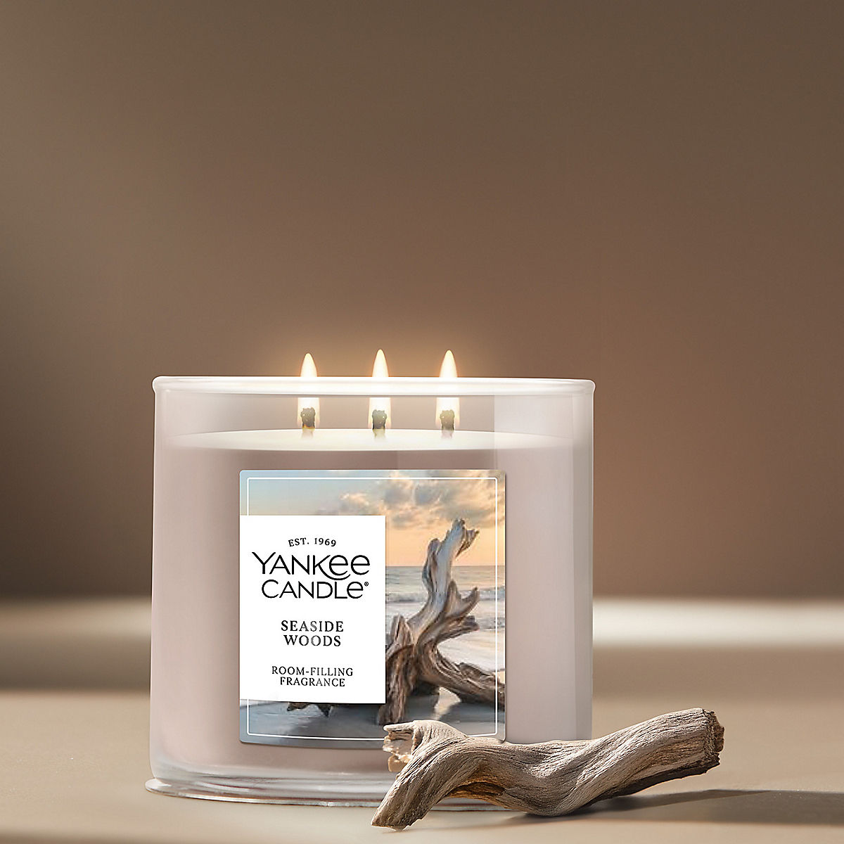 Seaside Woods 3-Wick Candle - US 51222