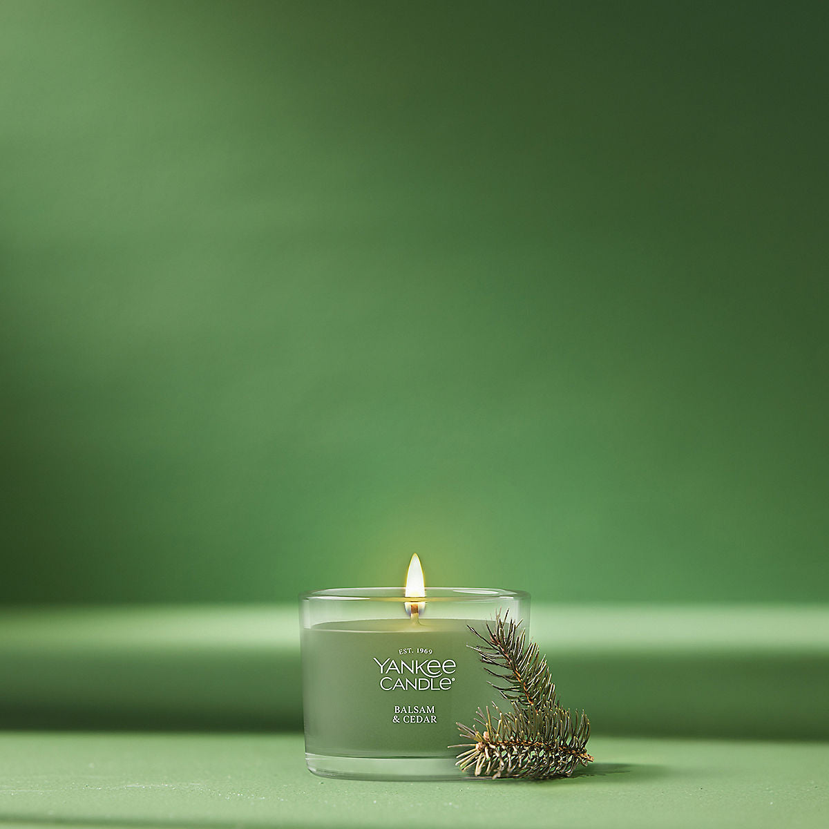 Balsam & Cedar Mini Candle - US 69244