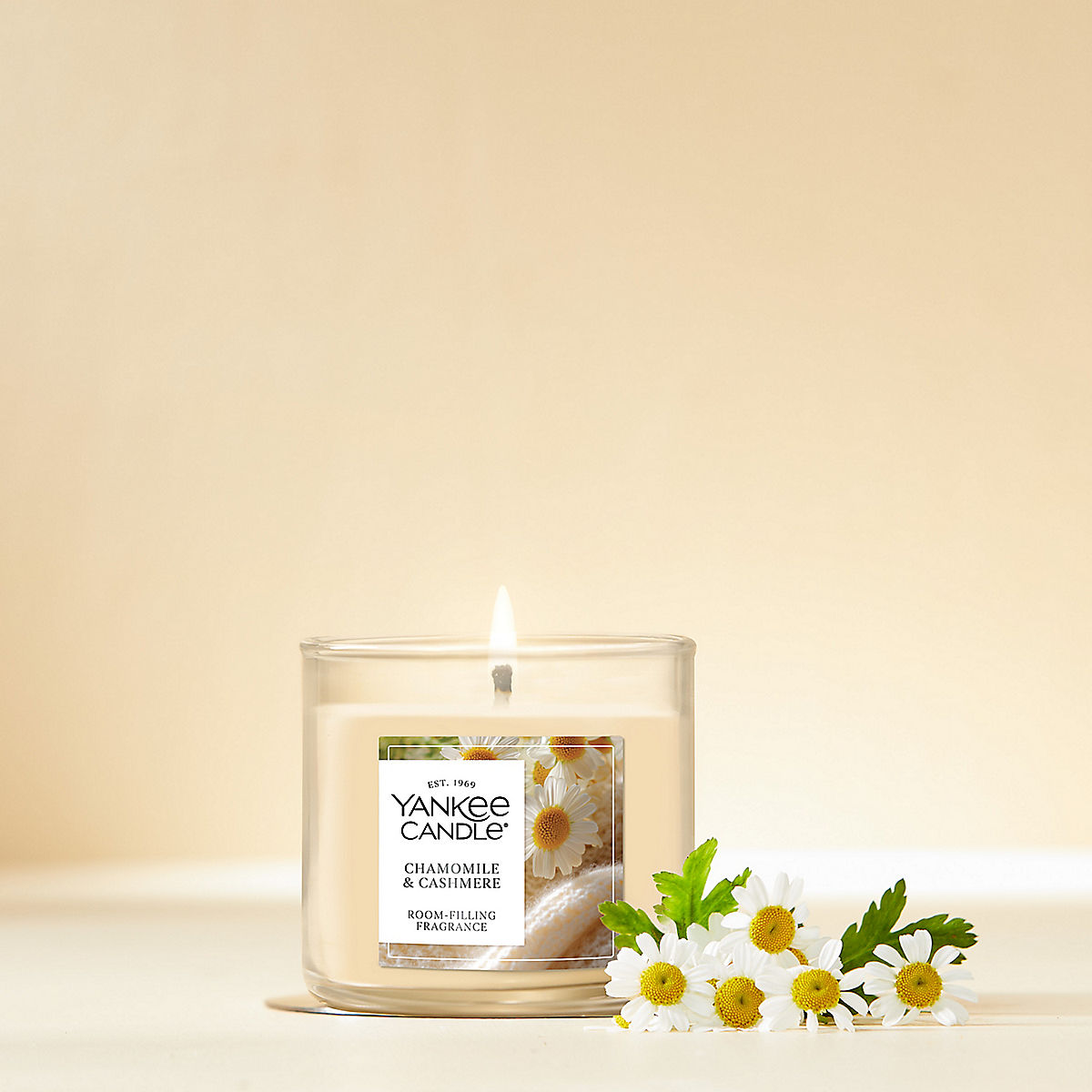 Chamomile & Cashmere Small Tumbler Candle - US 91473