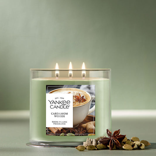 Cardamom Woods 3-Wick Candle - US 27654