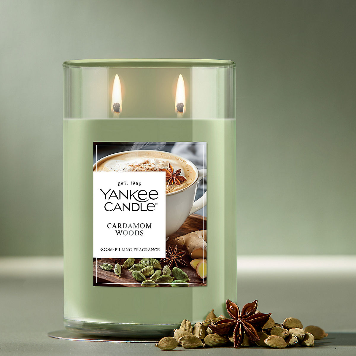 Cardamom Woods Large Tumbler Candle - US 22944