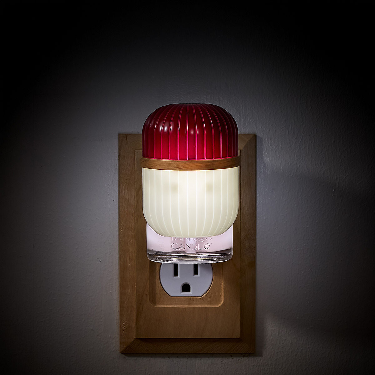 Maroon Capsule ScentPlug® Diffuser with Light - US 52819